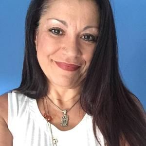 Meet your Posher, Macarena